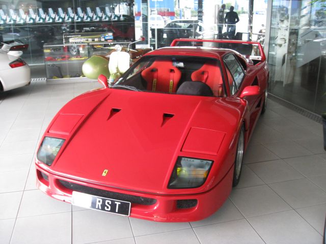 1989 FERRARI F40