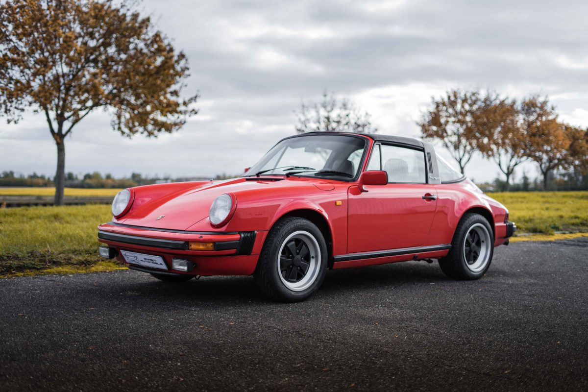 1982 PORSCHE 911 SC TARGA 3L0 BV5