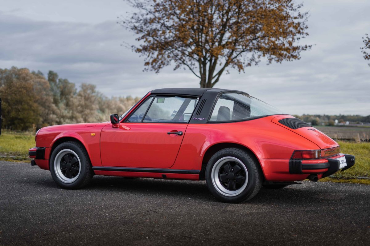 1982 PORSCHE 911 SC TARGA 3L0 BV5