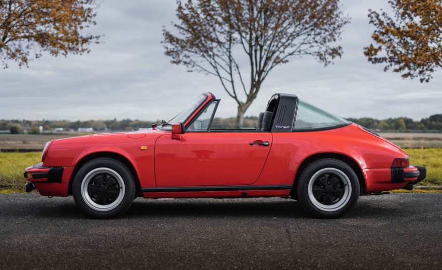 1982 PORSCHE 911 SC TARGA 3L0 BV5