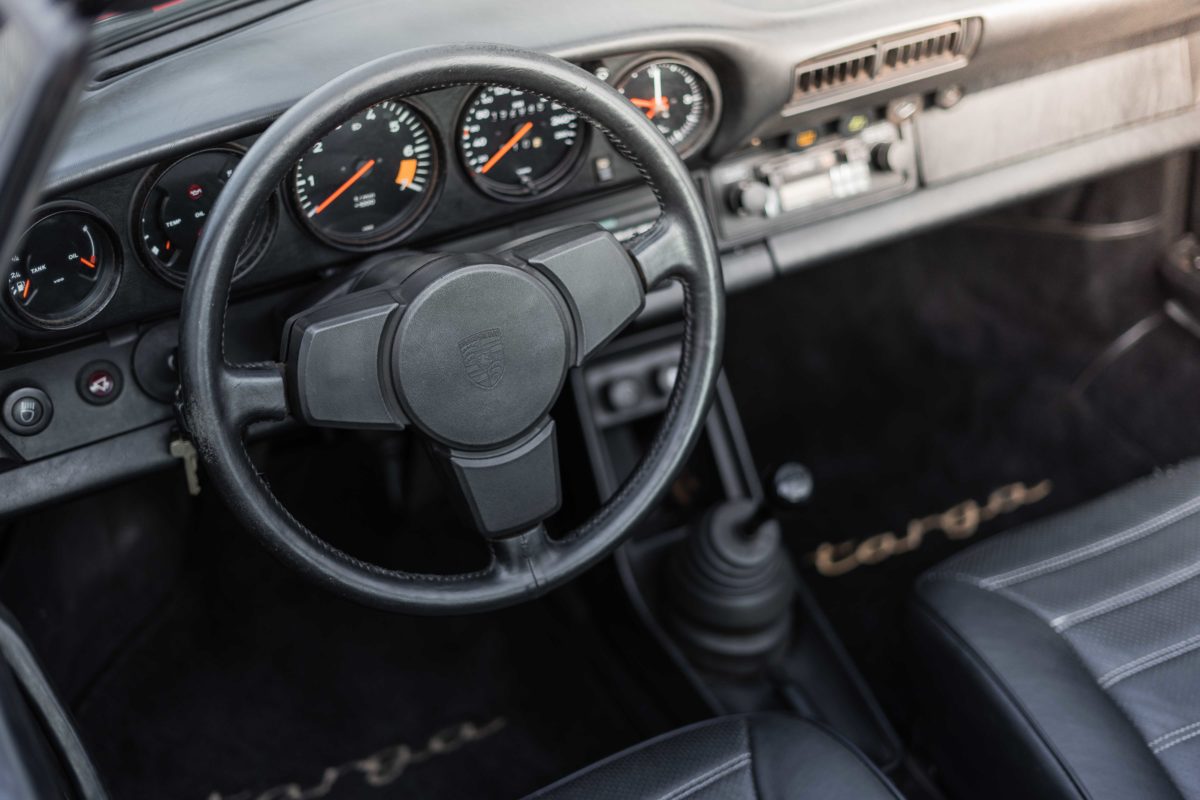 1982 PORSCHE 911 SC TARGA 3L0 BV5