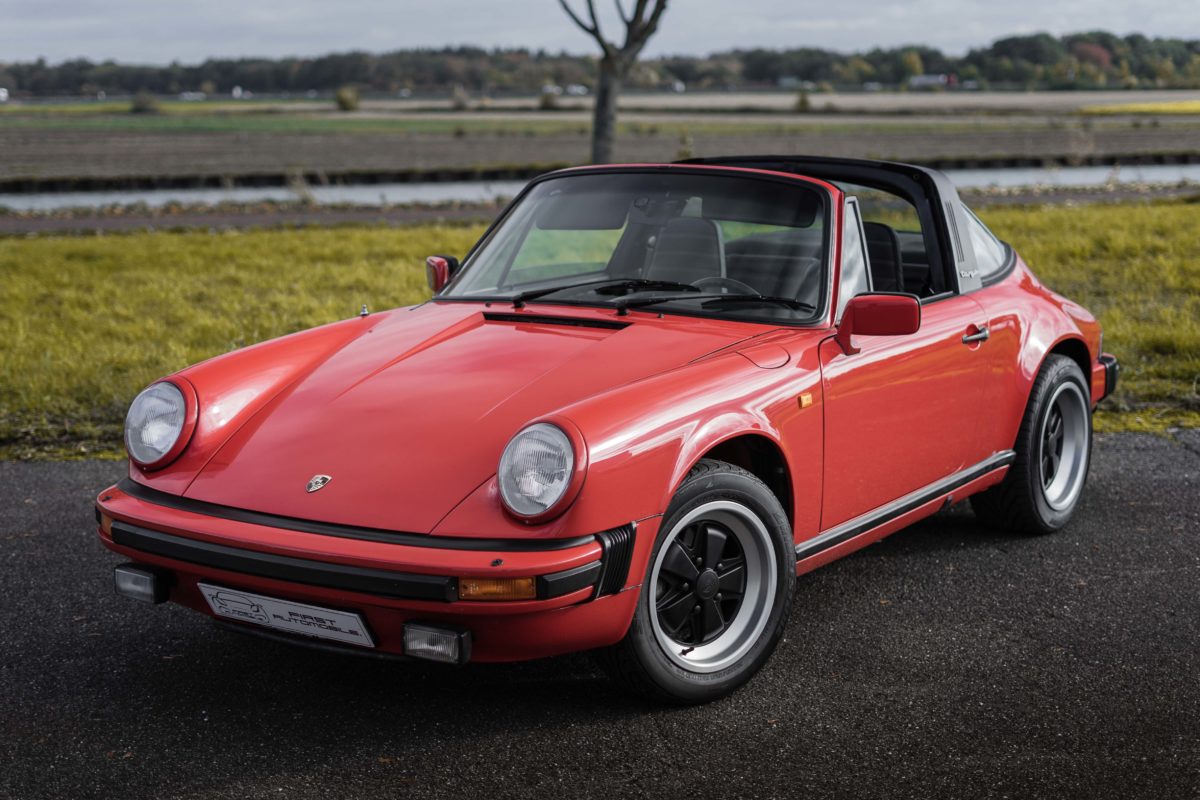1982 PORSCHE 911 SC TARGA 3L0 BV5