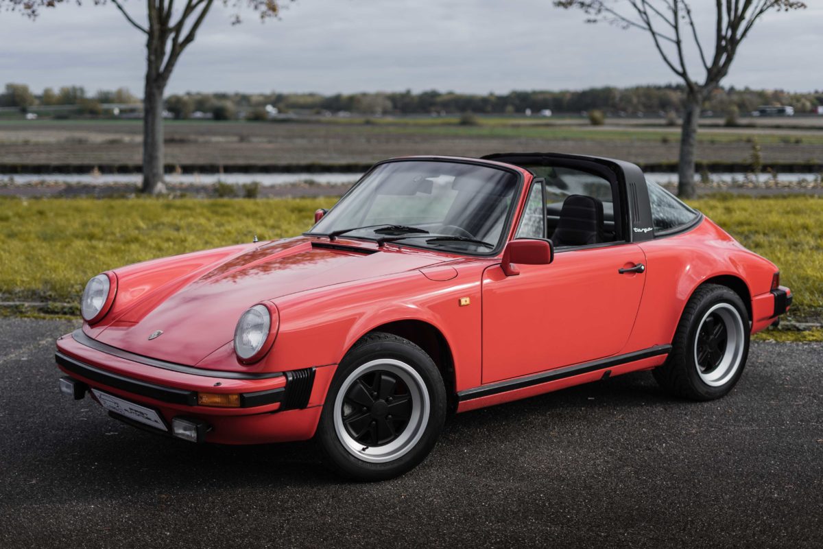 1982 PORSCHE 911 SC TARGA 3L0 BV5