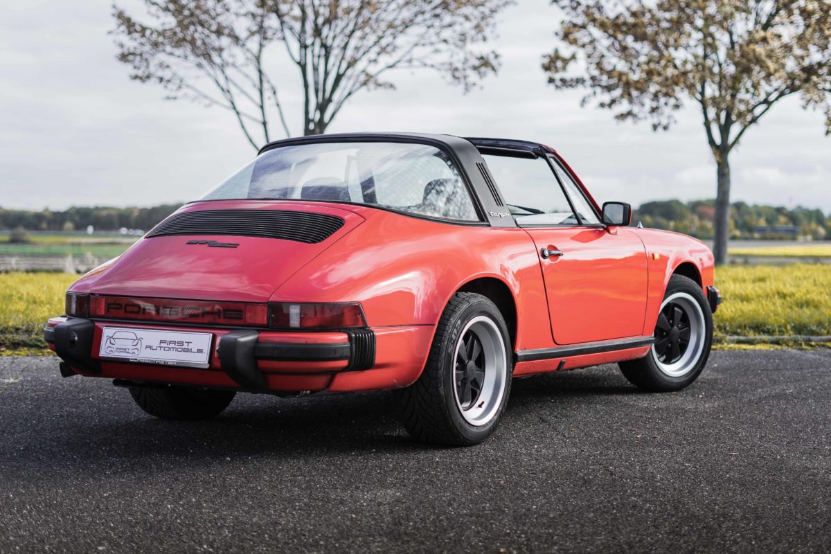 1982 PORSCHE 911 SC TARGA 3L0 BV5