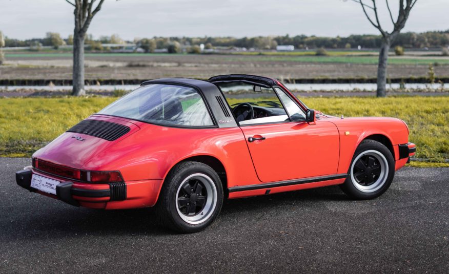 1982 PORSCHE 911 SC TARGA 3L0 BV5