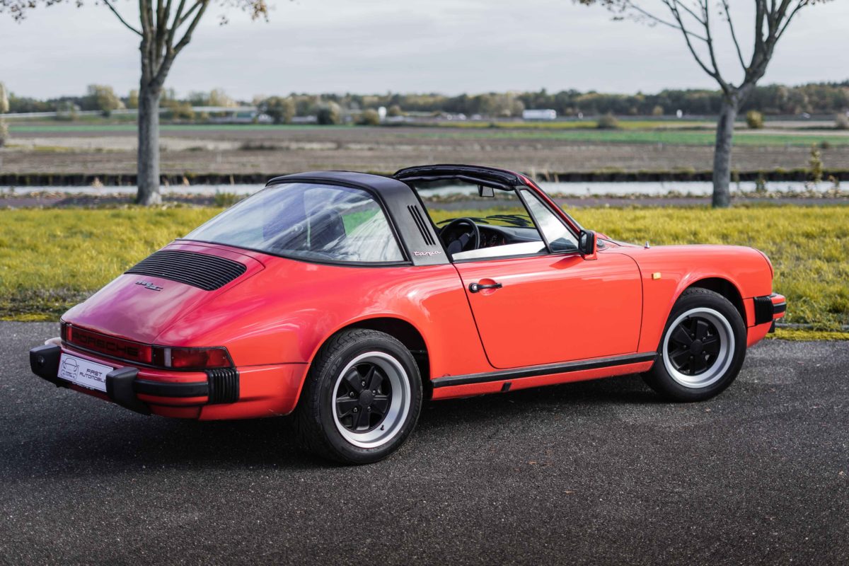 1982 PORSCHE 911 SC TARGA 3L0 BV5