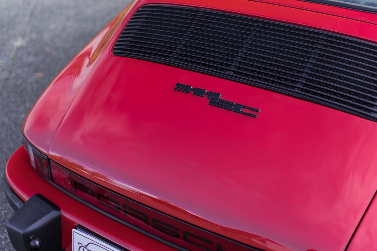 1982 PORSCHE 911 SC TARGA 3L0 BV5