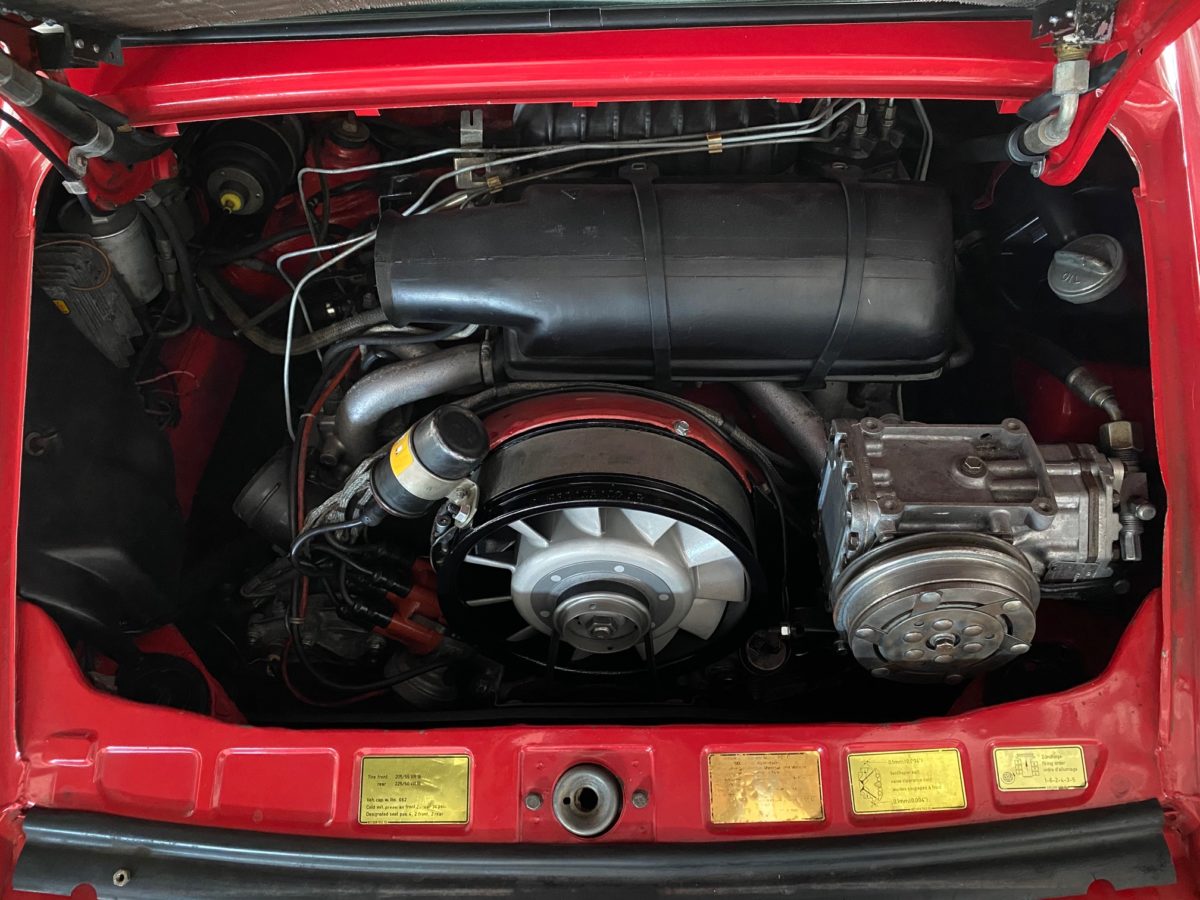 1982 PORSCHE 911 SC TARGA 3L0 BV5