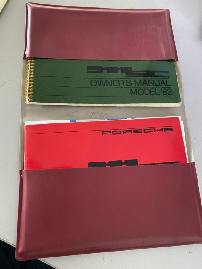 1982 PORSCHE 911 SC TARGA 3L0 BV5