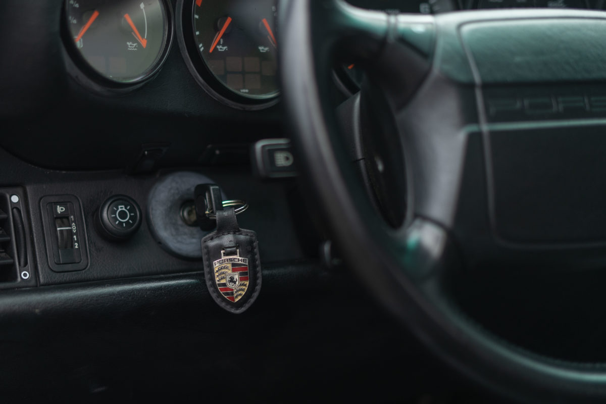 1991 PORSCHE 964 CARRERA 2 CABRIOLET 3L6 TIPTRONIC