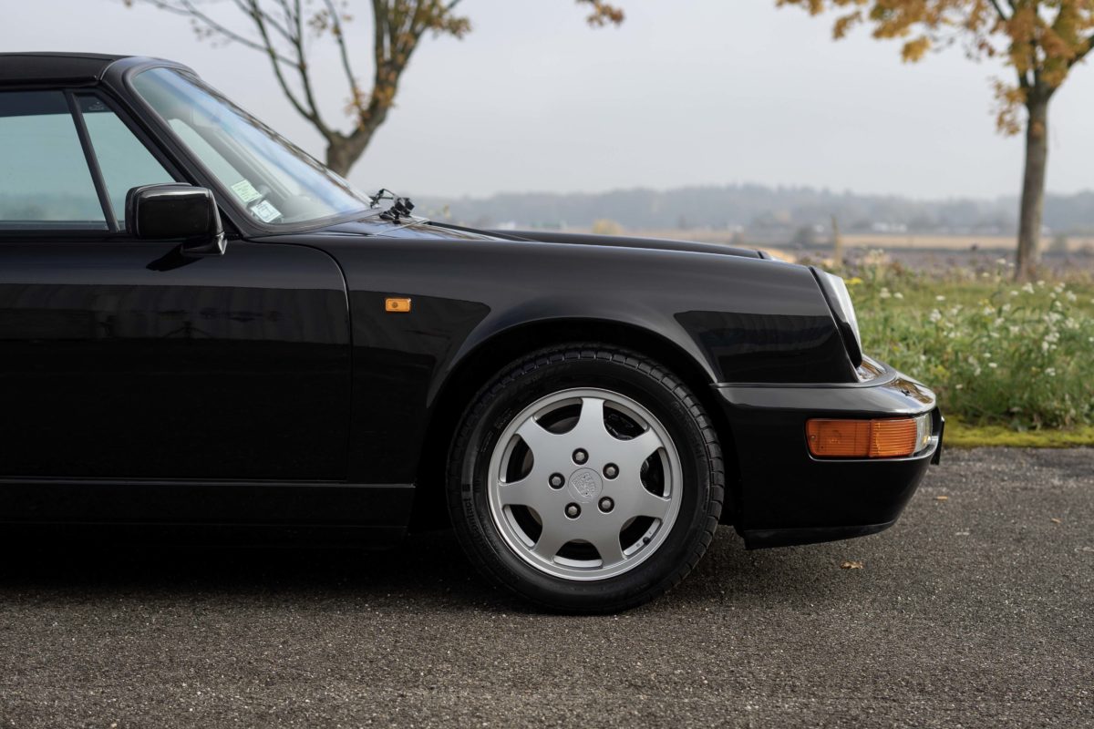 1991 PORSCHE 964 CARRERA 2 CABRIOLET 3L6 TIPTRONIC