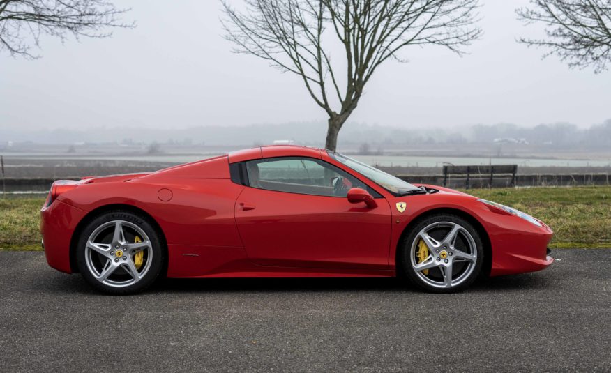 2014 FERRARI 458 ITALIA SPIDER V8 4.5 Litres