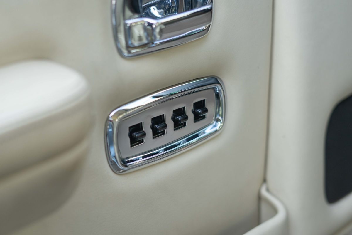 1986 BENTLEY EIGHT V8