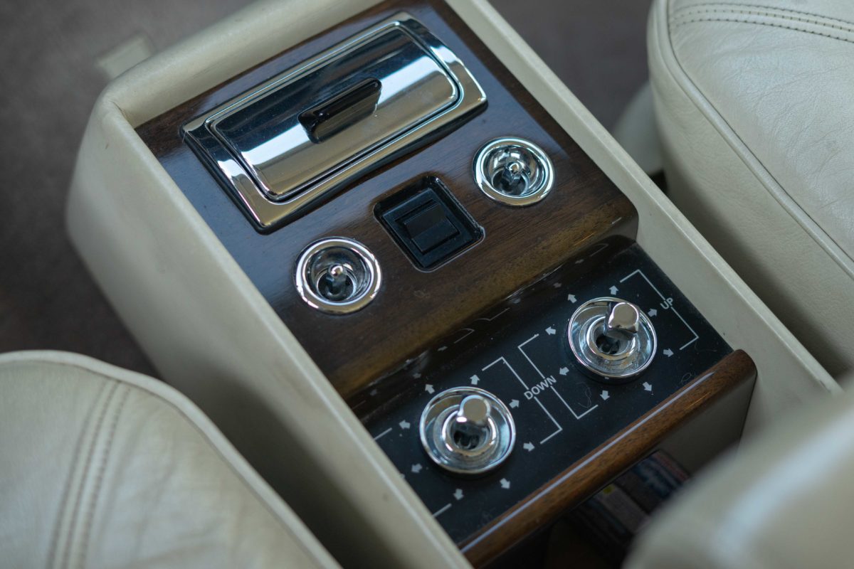 1986 BENTLEY EIGHT V8