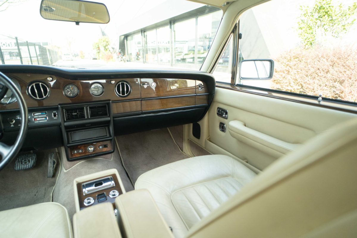 1986 BENTLEY EIGHT V8