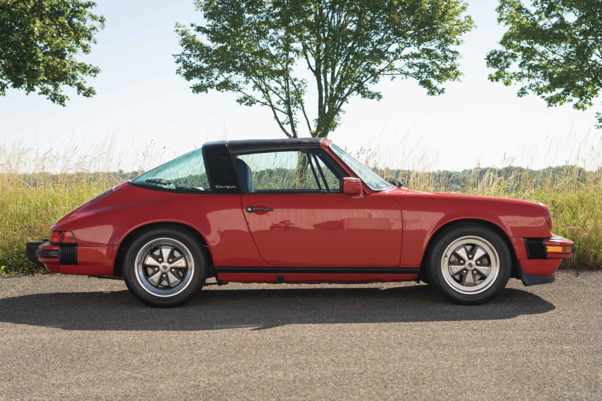 1985 PORSCHE 911 TARGA 3L2 BOITE 915 207CV BVM5