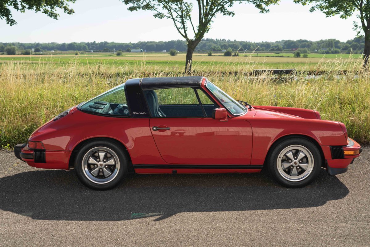 1985 PORSCHE 911 TARGA 3L2 BOITE 915 207CV BVM5