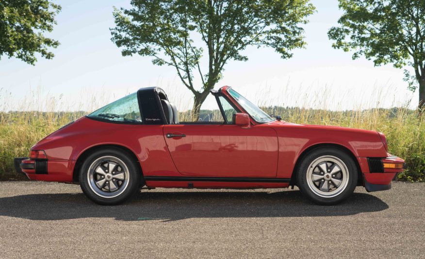 1985 PORSCHE 911 TARGA 3L2 BOITE 915 207CV BVM5