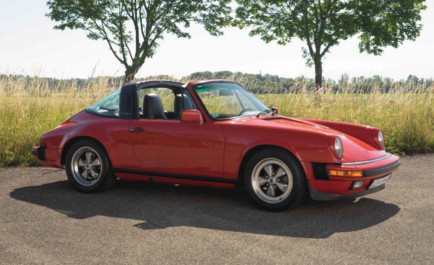 1985 PORSCHE 911 TARGA 3L2 BOITE 915 207CV BVM5