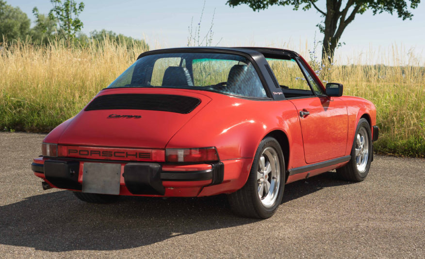 1985 PORSCHE 911 TARGA 3L2 BOITE 915 207CV BVM5