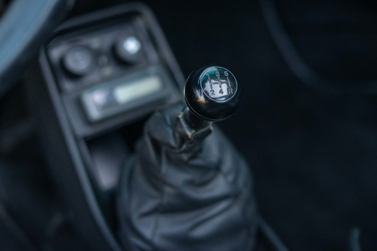 1985 PORSCHE 911 TARGA 3L2 BOITE 915 207CV BVM5