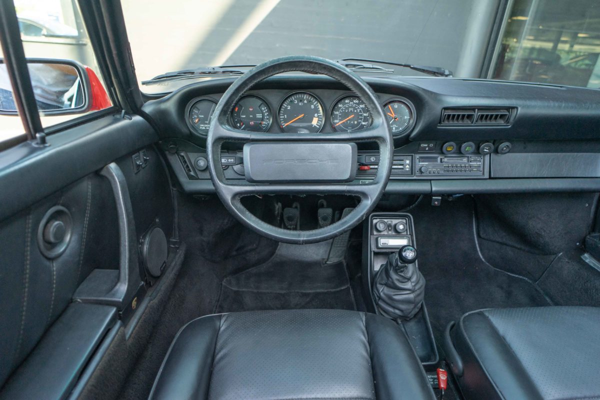 1985 PORSCHE 911 TARGA 3L2 BOITE 915 207CV BVM5