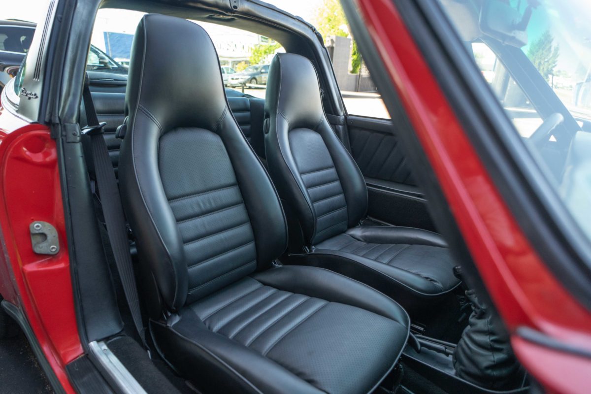 1985 PORSCHE 911 TARGA 3L2 BOITE 915 207CV BVM5