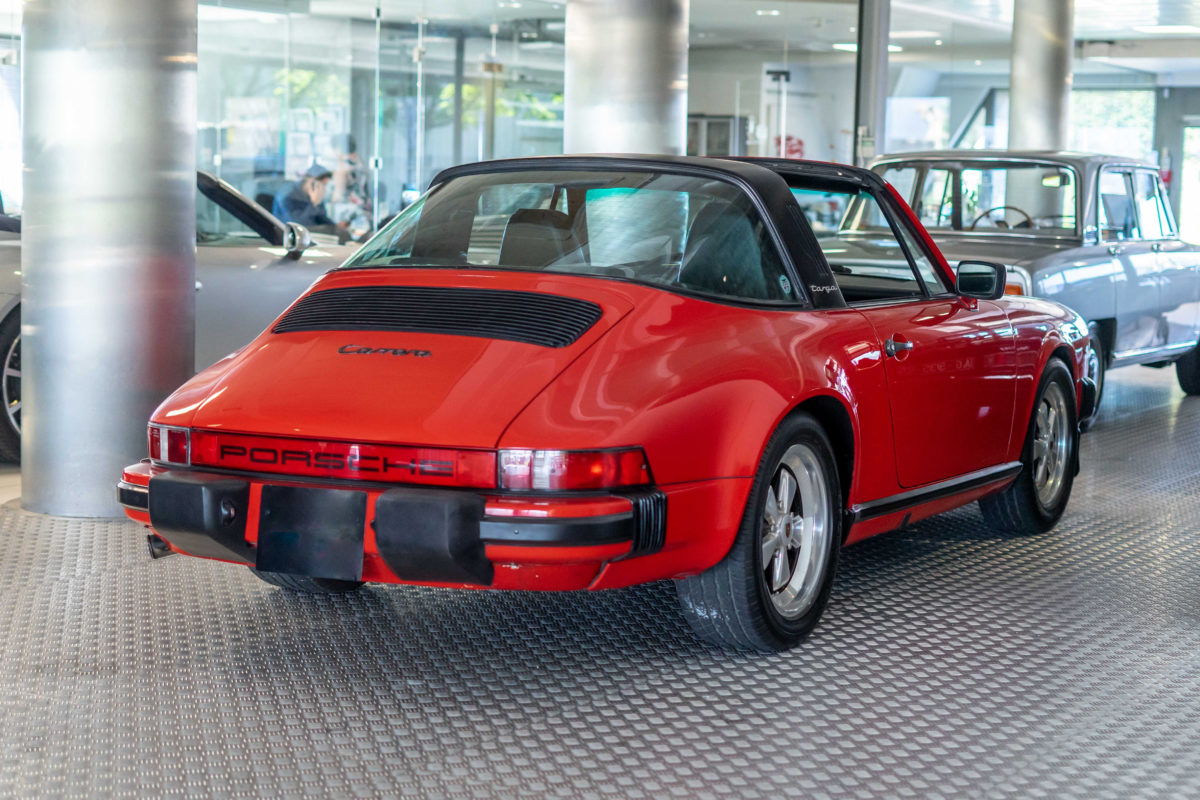 1985 PORSCHE 911 TARGA 3L2 BOITE 915 207CV BVM5