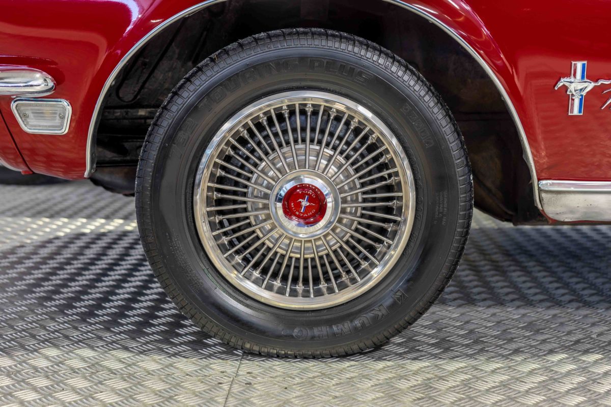 1968 FORD MUSTANG CABRIOLET 200 CI BV MECA