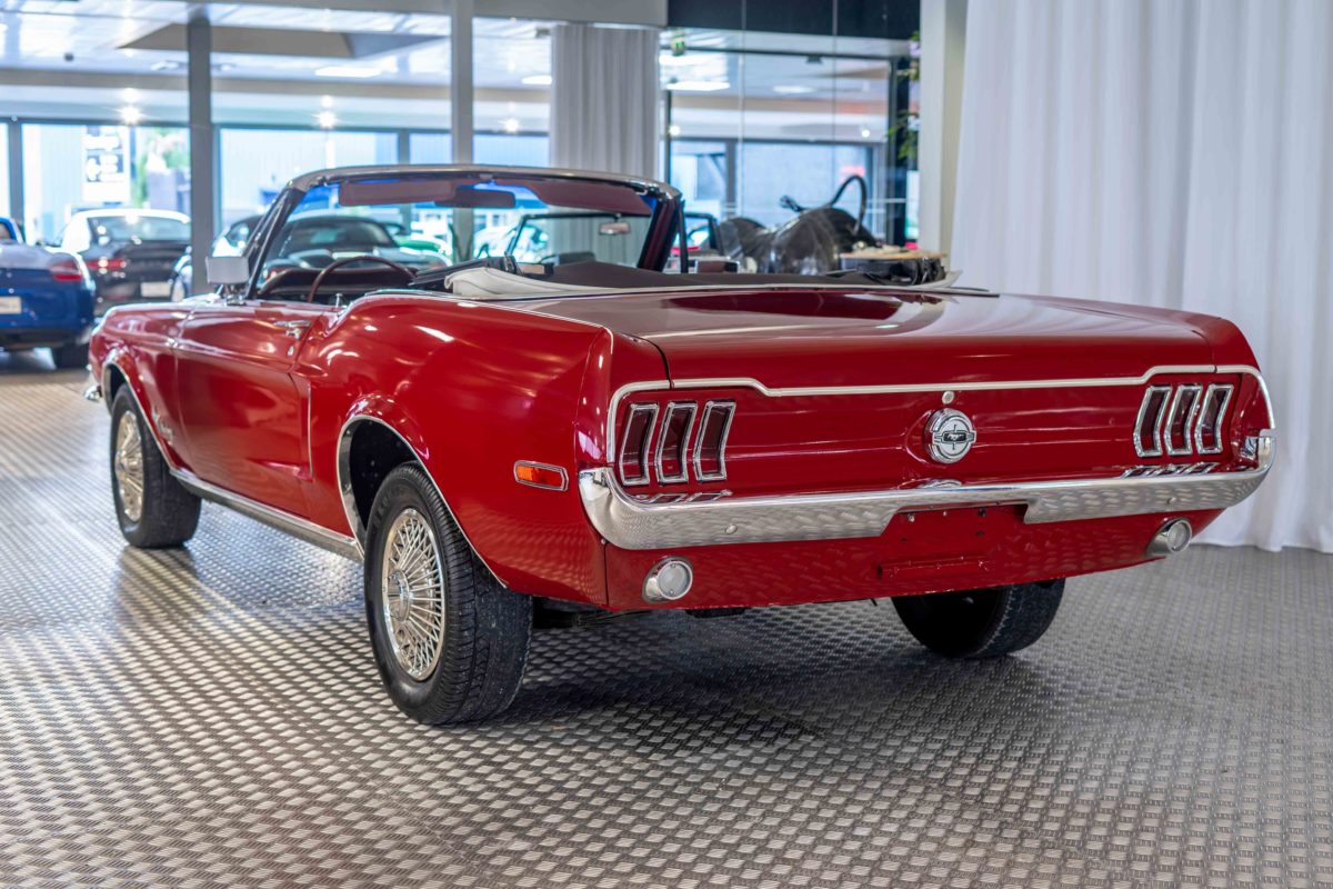 1968 FORD MUSTANG CABRIOLET 200 CI BV MECA
