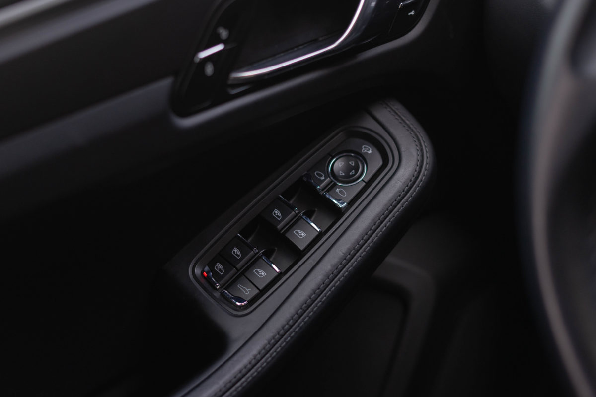 2018 PORSCHE MACAN 2L0 TFSI 252CV PDK FRANCAIS