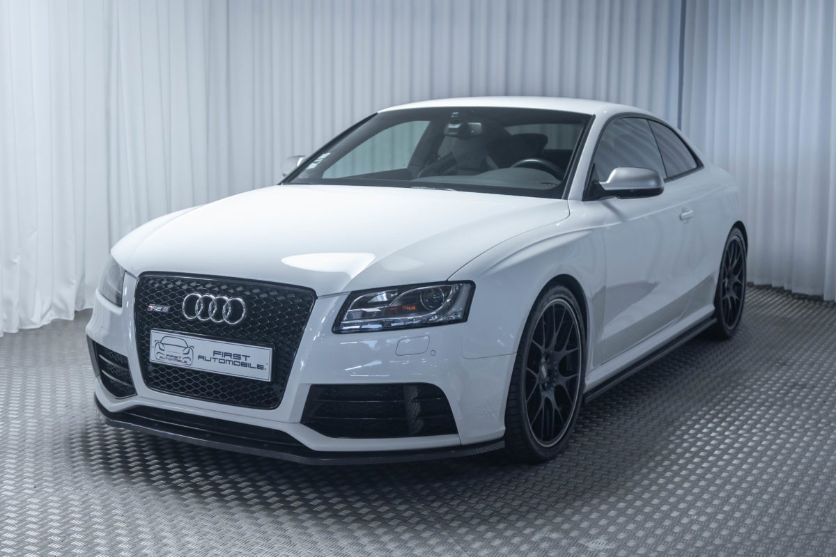 2011 AUDI RS5 B8 4L2 V8 450CV BVA