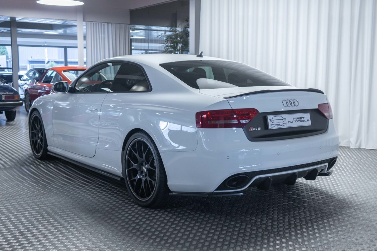 2011 AUDI RS5 B8 4L2 V8 450CV BVA