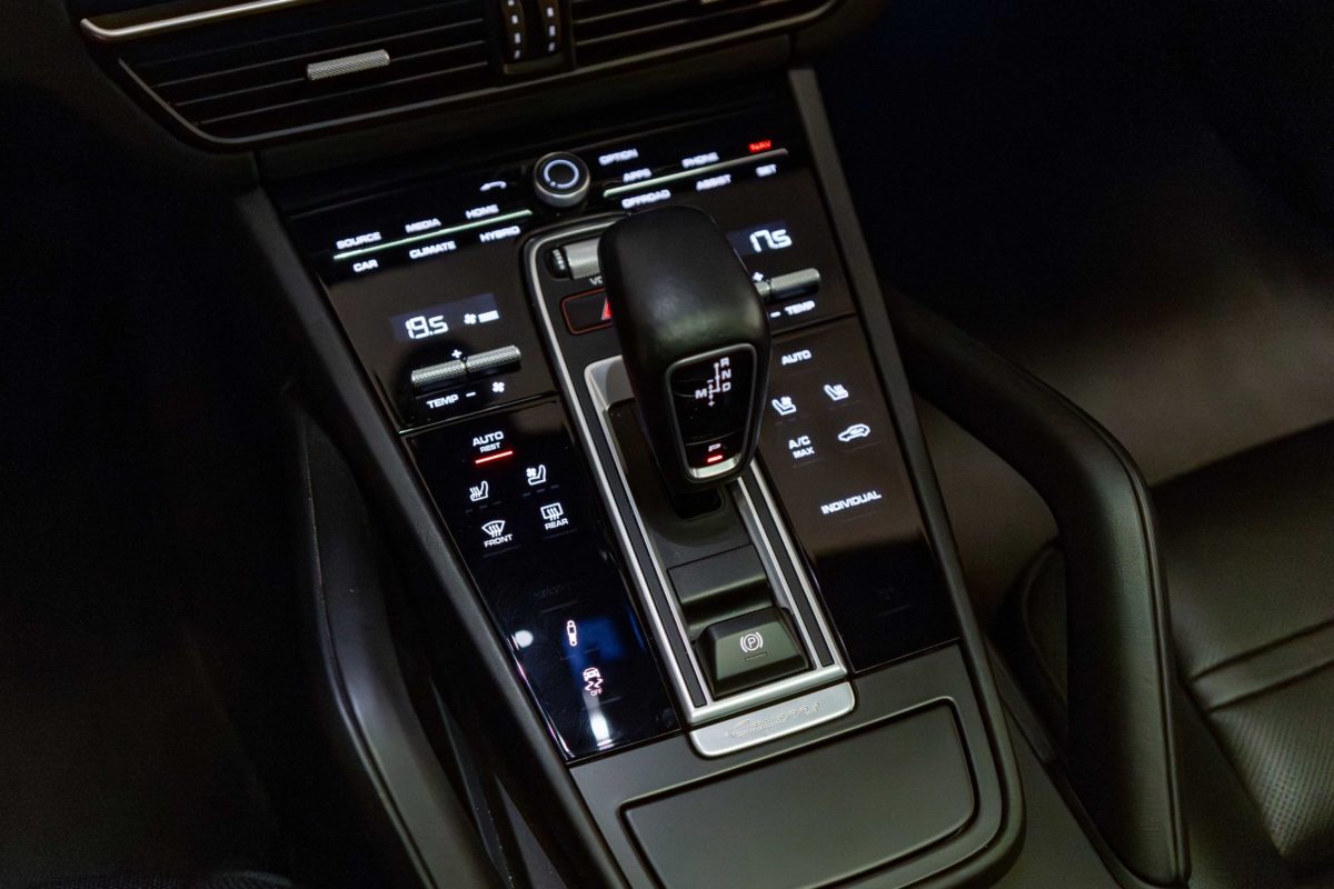 2020 PORSCHE CAYENNE COUPE E-HYBRID V6 3L0 462CV