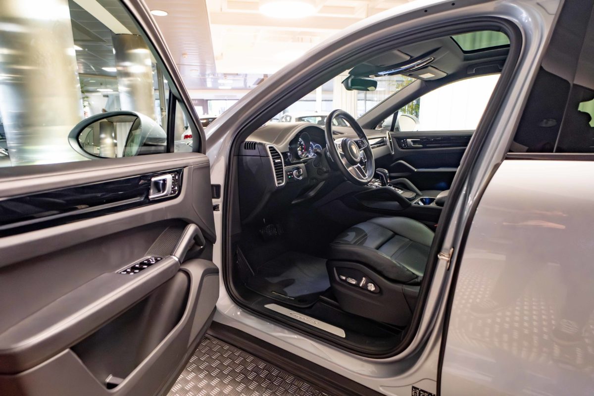 2020 PORSCHE CAYENNE COUPE E-HYBRID V6 3L0 462CV