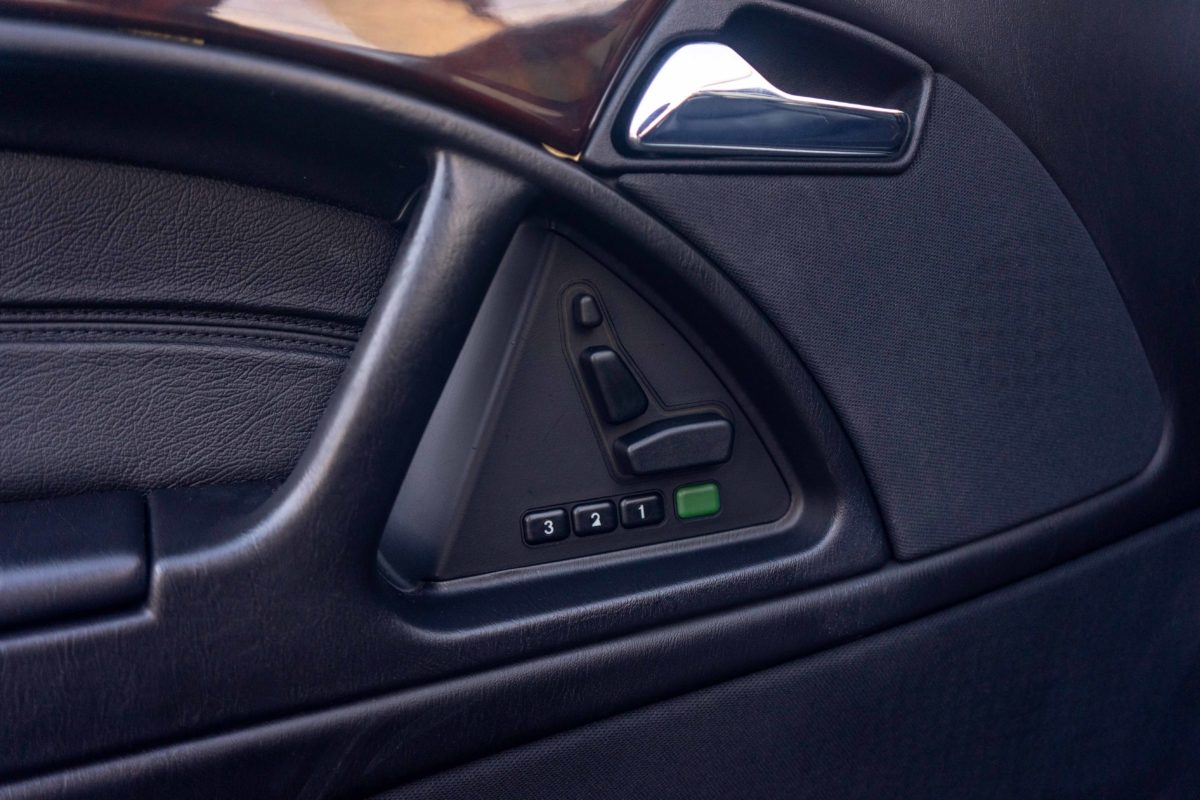 1999 MERCEDES 280 SL 2.8 Litres 204 CV BVA