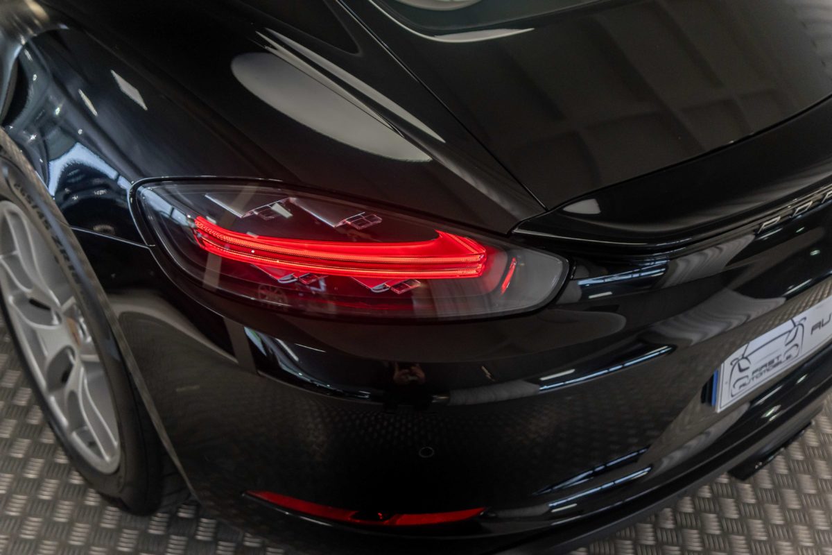 2018 PORSCHE CAYMAN 718 2L0 300CV BV6