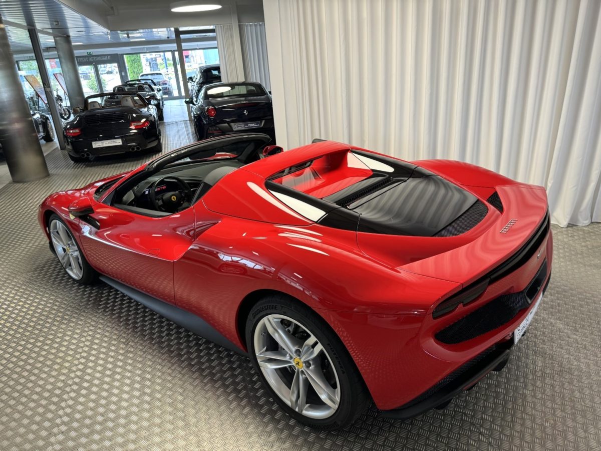 2023 FERRARI 296 GTS 3L0 V6 830CV Hybride