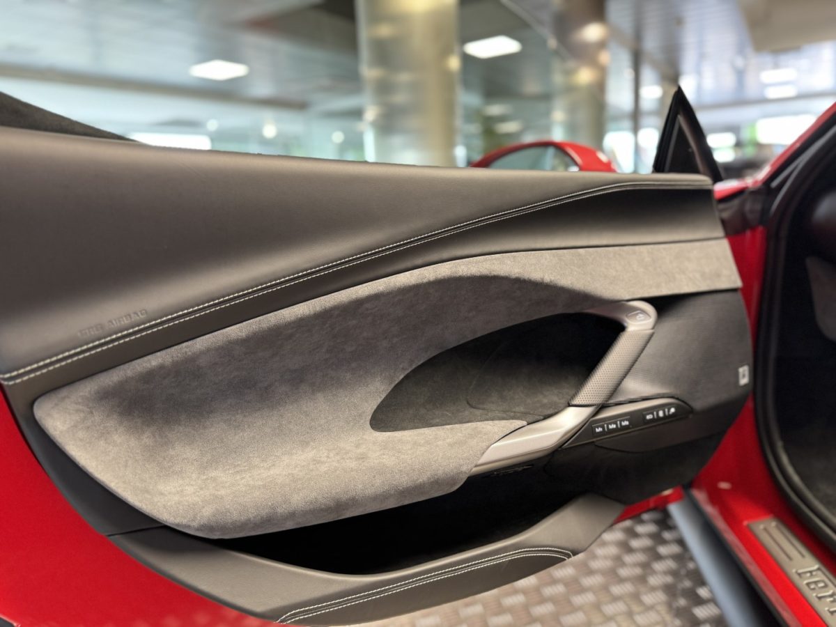 2023 FERRARI 296 GTS 3L0 V6 830CV Hybride