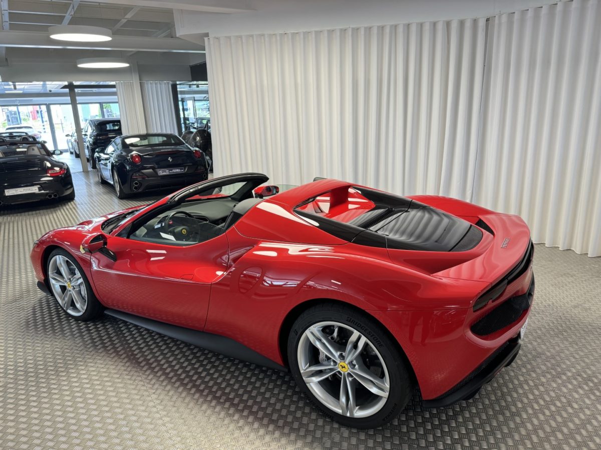 2023 FERRARI 296 GTS 3L0 V6 830CV Hybride