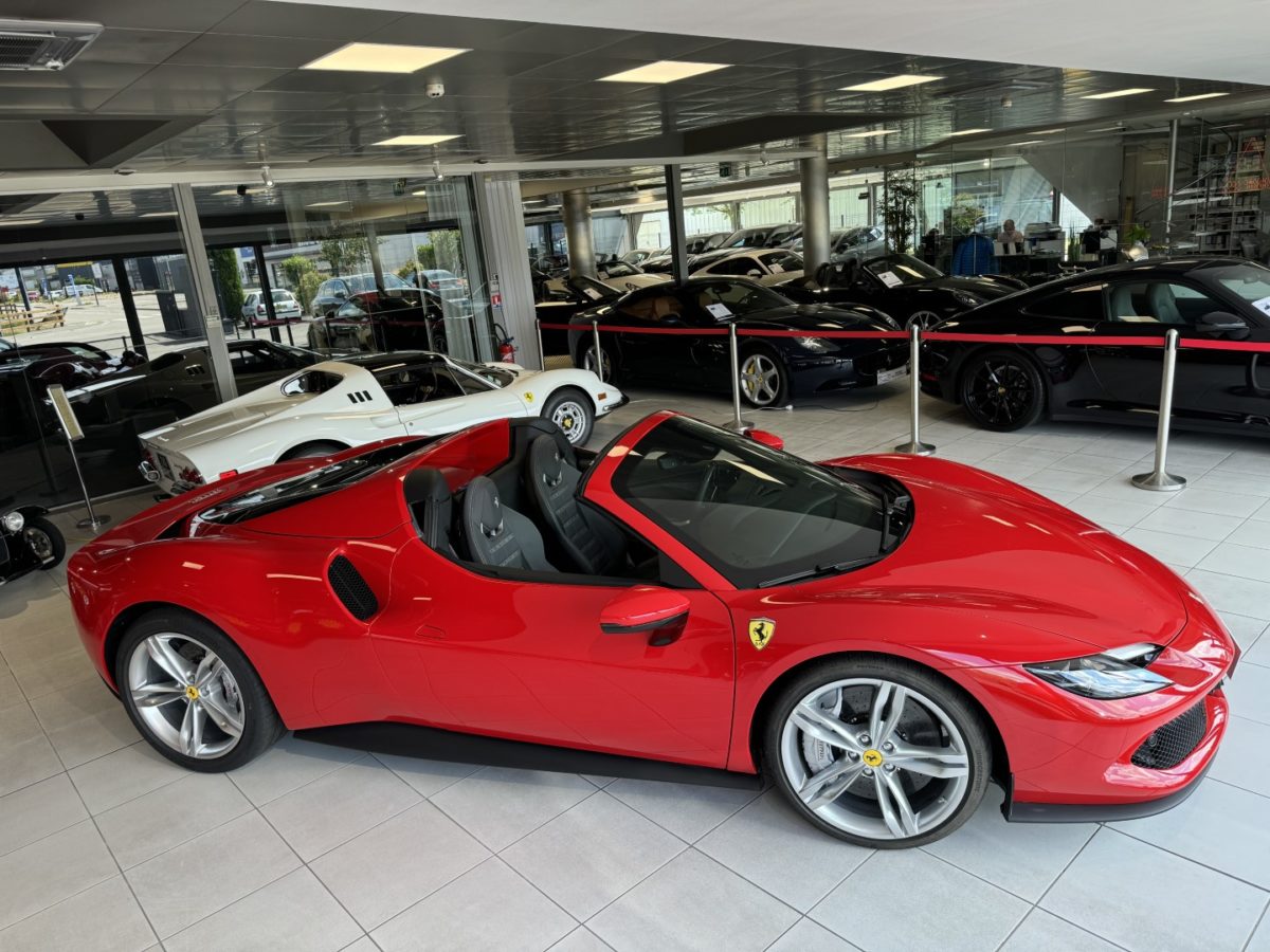 2023 FERRARI 296 GTS 3L0 V6 830CV Hybride