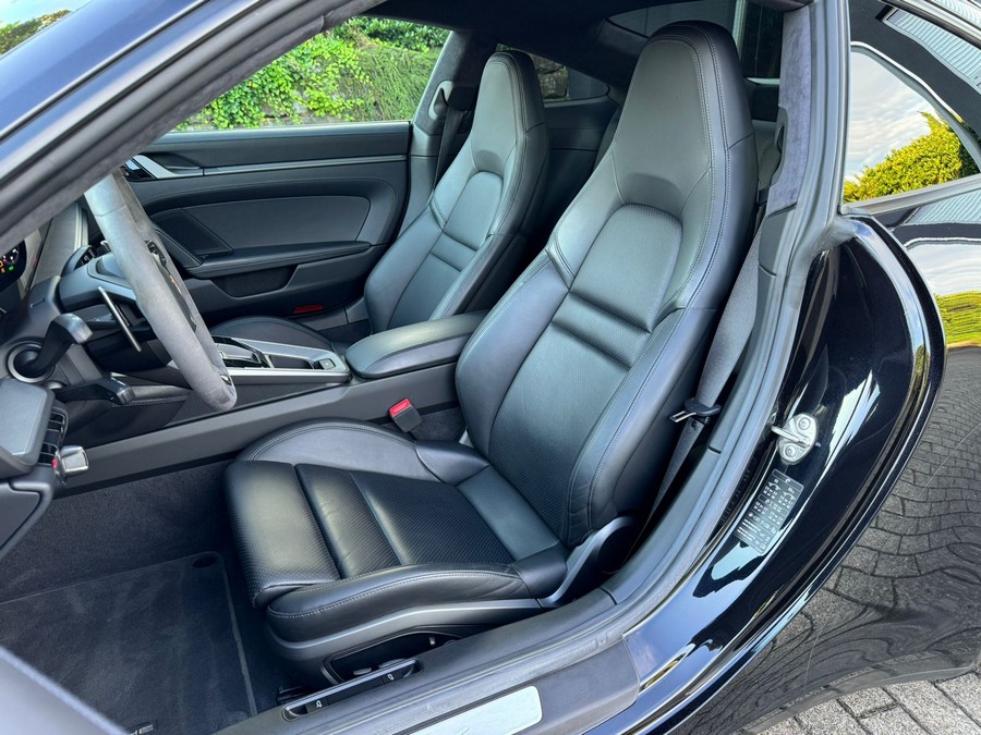 2020 PORSCHE 992 CARRERA 4 3L0 385CV PDK