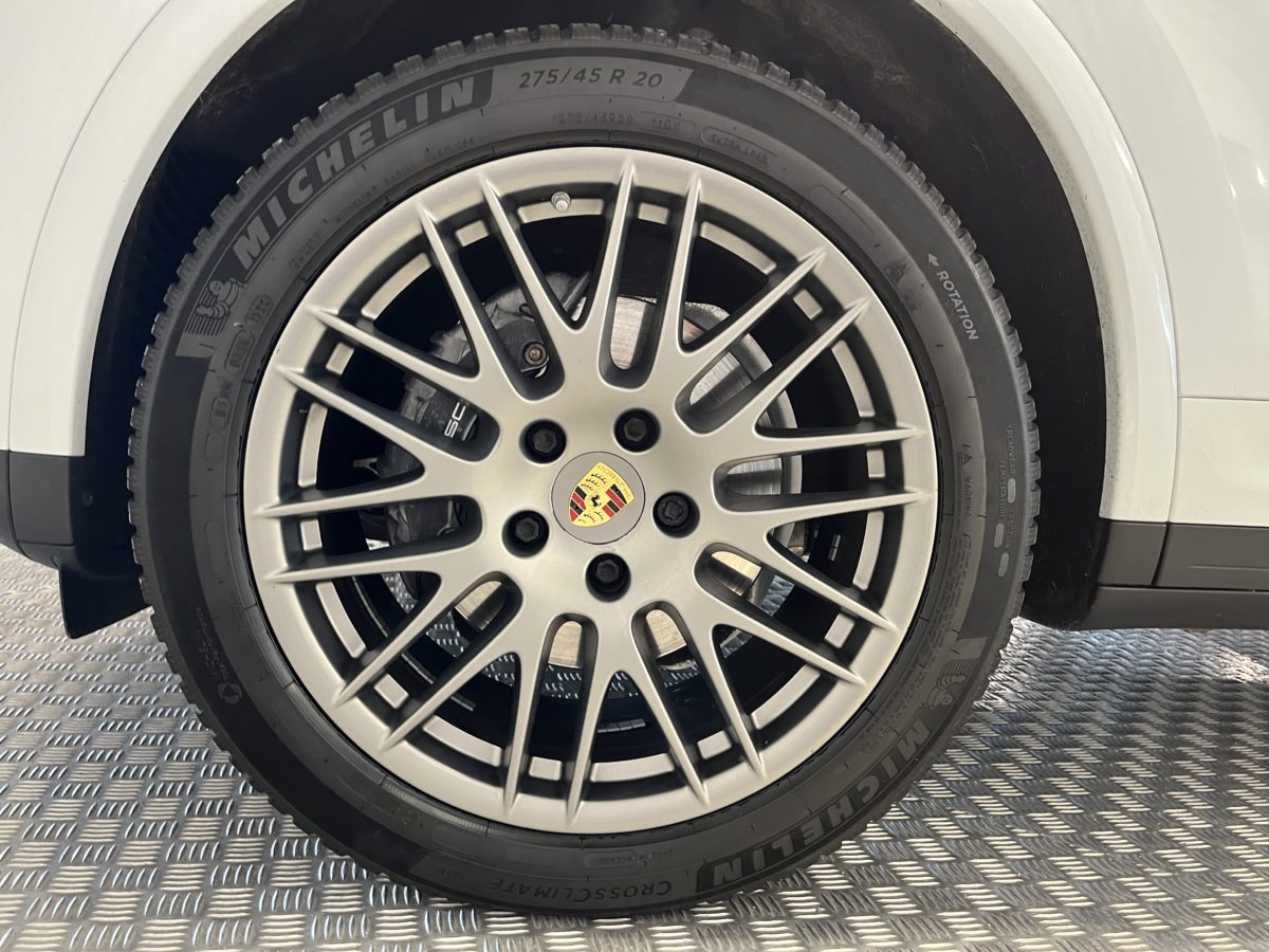 Porsche Cayenne 3.0L 262CH DIESEL PLATINUM EDITION