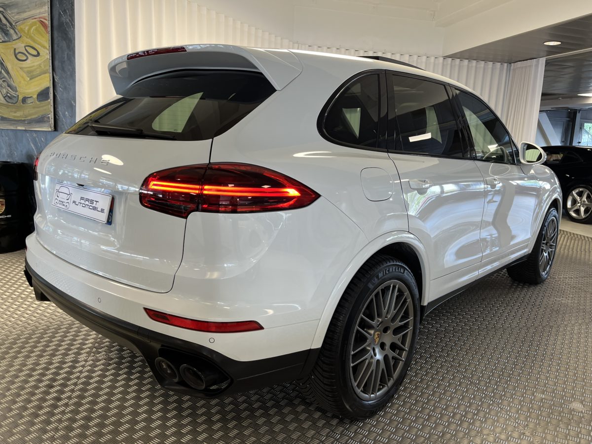 Porsche Cayenne 3.0L 262CH DIESEL PLATINUM EDITION