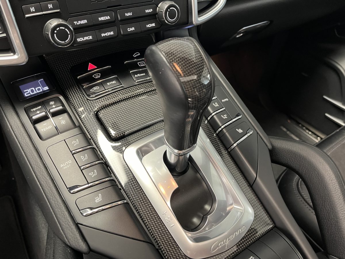 Porsche Cayenne 3.0L 262CH DIESEL PLATINUM EDITION