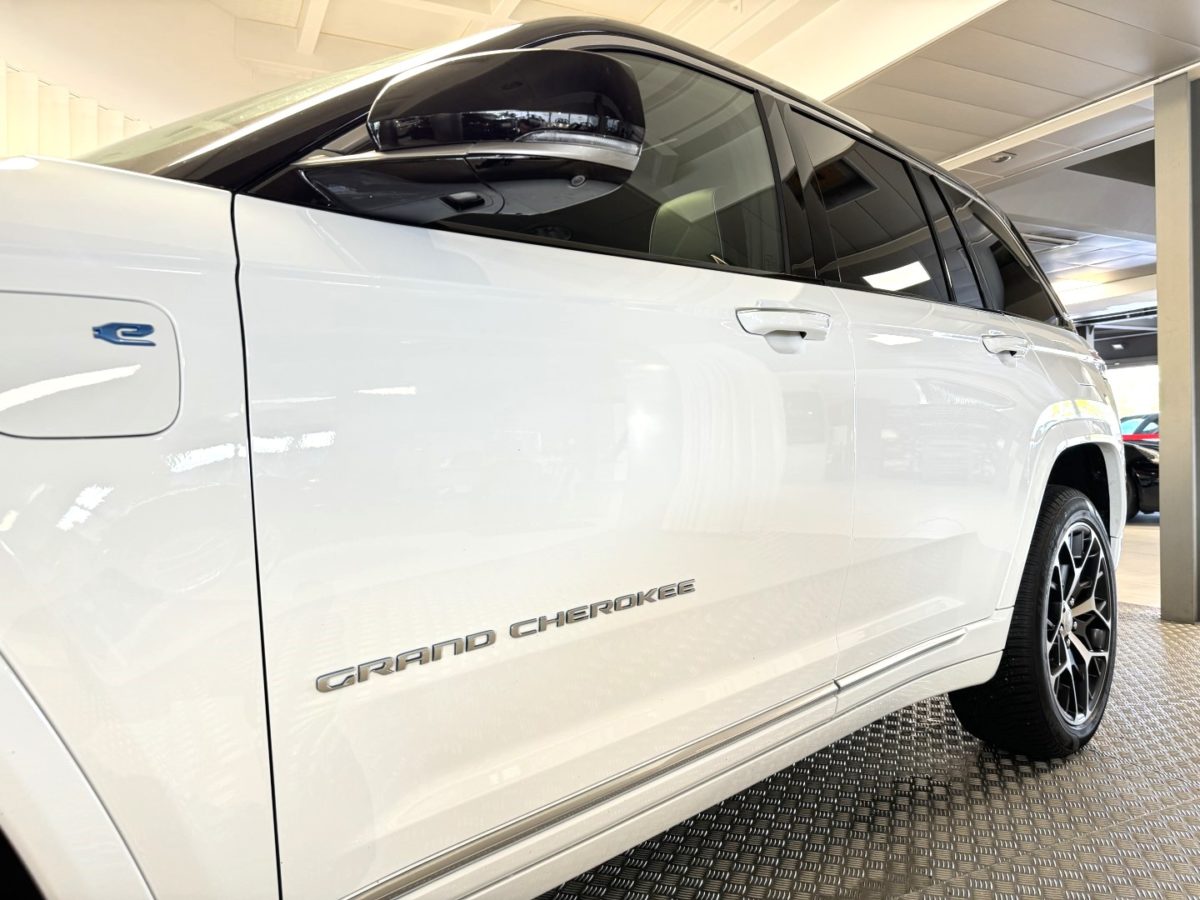 2023 JEEP GRAND CHEROKEE 2.0 T LAUNCH EDITION 380CV 4xe SUMMIT RESERVE