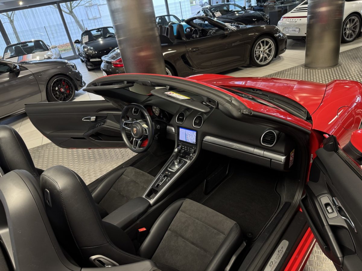 2017 PORSCHE BOXSTER 718 2L0 300CV PDK