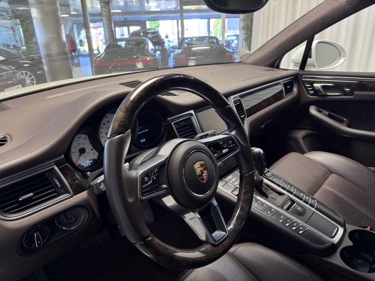 2015 PORSCHE MACAN TURBO 3.6 V6 400 CH PDK