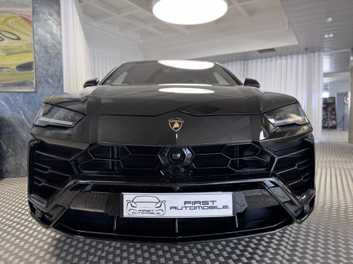 2022 LAMBORGHINI URUS 4L0 V8 650CV BVA8 RACING AKRAPOVIC
