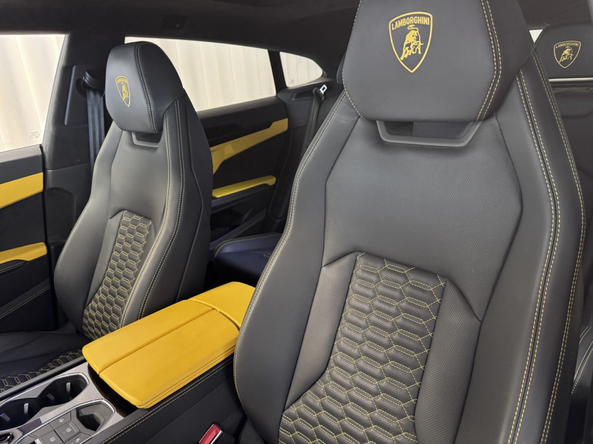 2022 LAMBORGHINI URUS 4L0 V8 650CV BVA8 RACING AKRAPOVIC